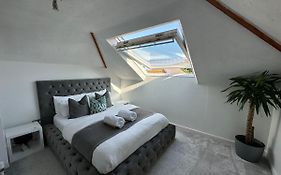 5 Min From The Beach En Suite Room In Guest House